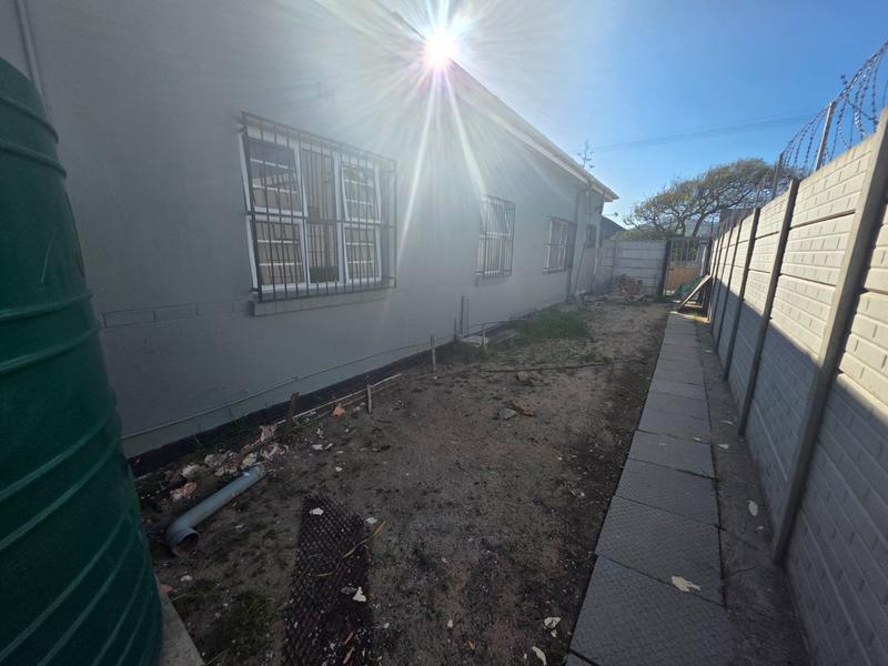 13 Bedroom Property for Sale in Klipkop Western Cape